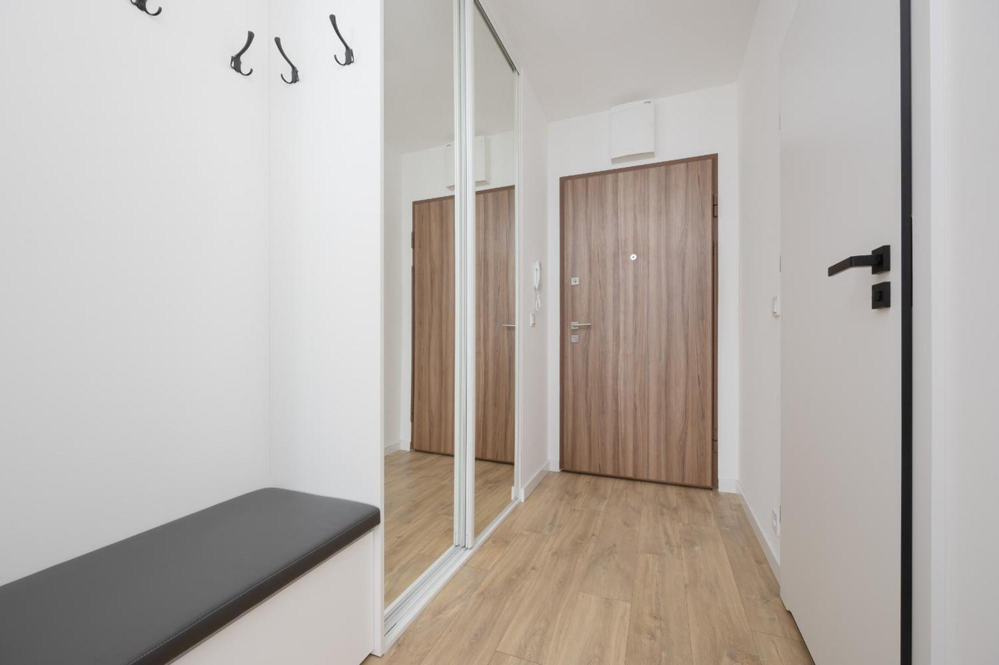 Apartament Industrial With Parking Wola By Renters Warszawa